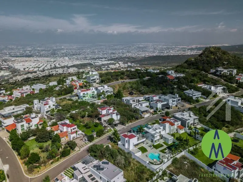 Terreno dentro de Privada dentro de Vista Real