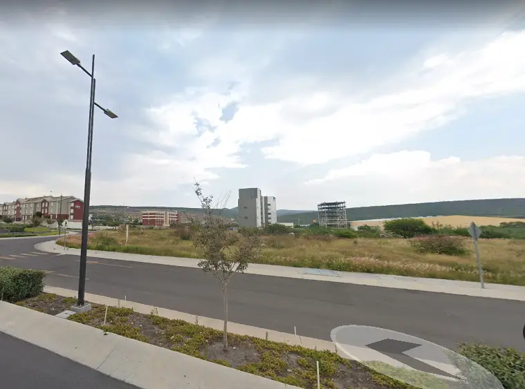 Terreno en venta uso de suelo habitacional y comercial — foto 2