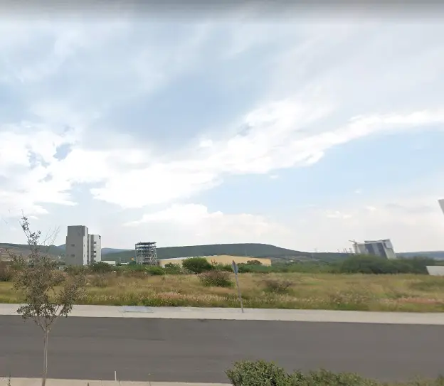 Terreno en venta uso de suelo habitacional y comercial — foto 3