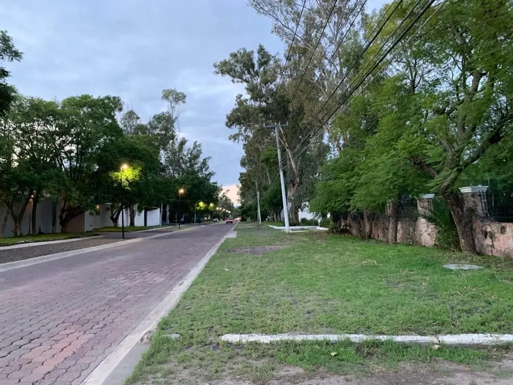 Terreno Habilitacional en Venta en Jurica — foto 3