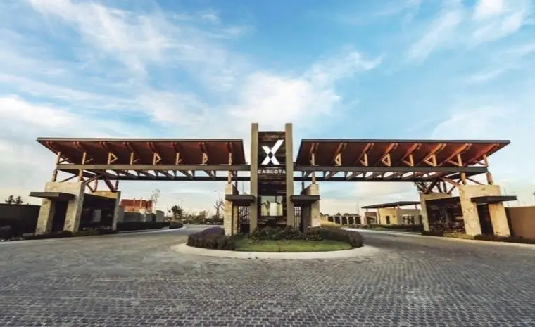 Terreno Esquina en Venta Carlota Corregidora Queretaro — foto 1