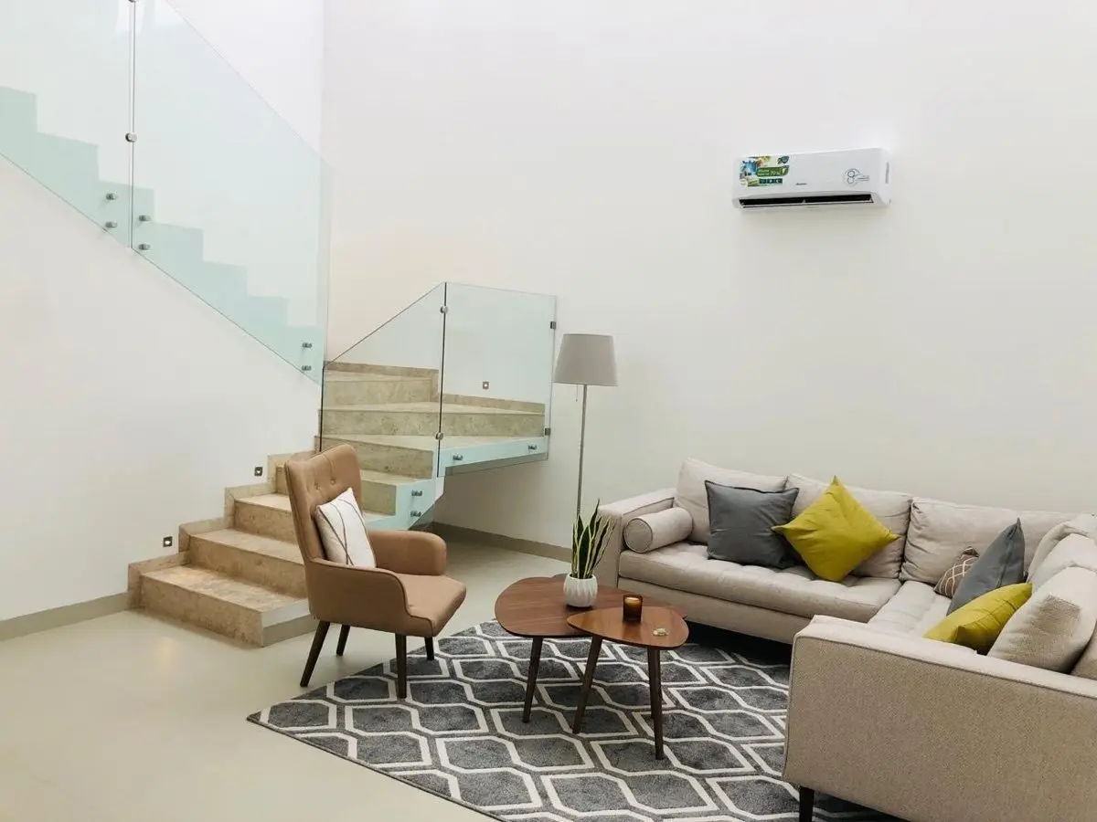 O&M Real Estate Consulting | HM Action Now Group — foto 3