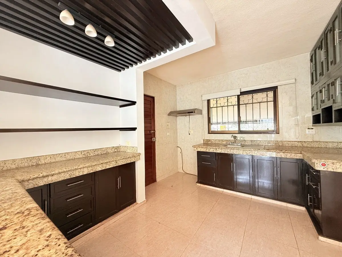 En Venta Casa de 4 Recámaras al Norte de la Ciudad de Mérida | la Florida | — foto 5