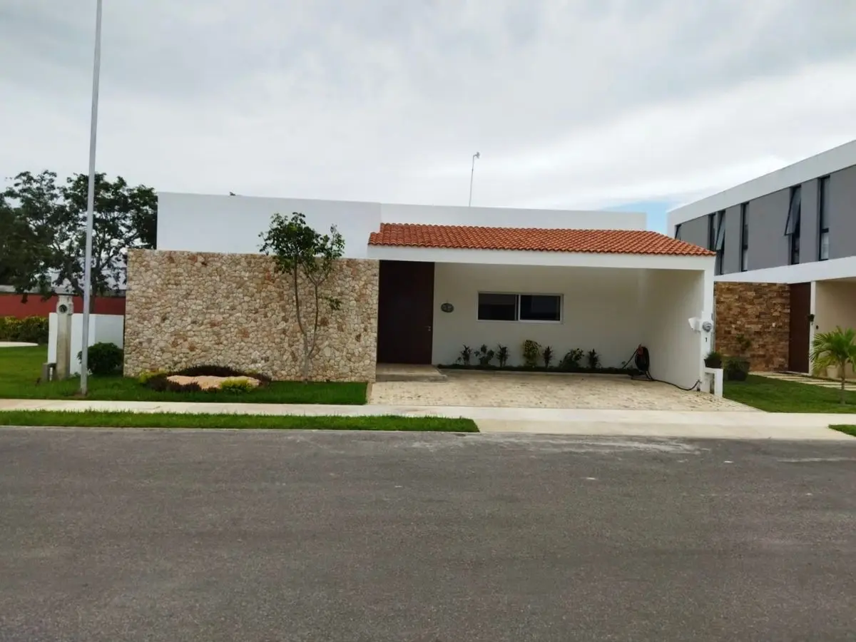 Casa en Venta de 2 Recámaras con Piscina en Conkal — foto 2