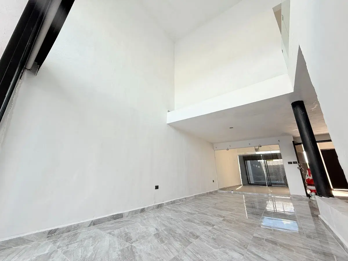 Casa en Venta de 3 Recámaras y Dos Plantas en Kanasin — foto 5