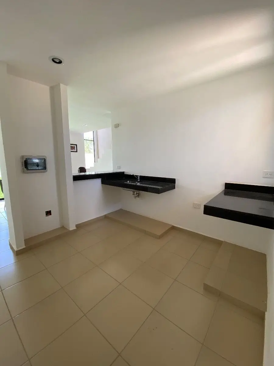 Casa en Venta con Terraza en Cumbres Novonorte, Conkal — foto 4