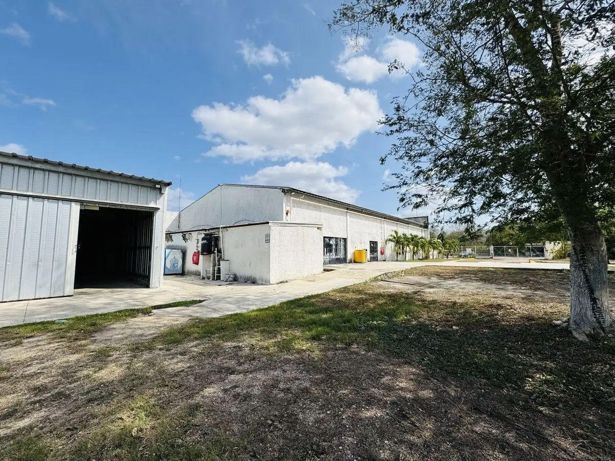 En Renta Nave Industrial en Hunucma Mérida Zona Industrial | con Paneles Solares — foto 3