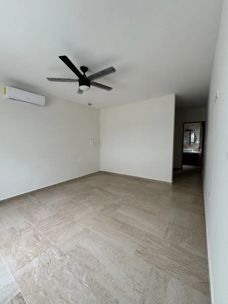 En Venta Casa con Piscina en Privada Xcanatún — foto 5