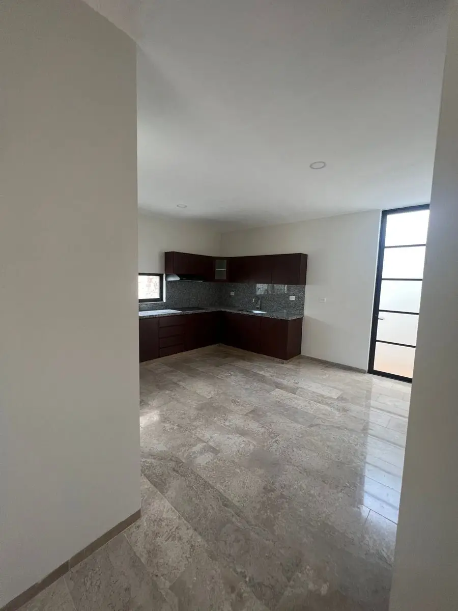 En Venta Casa con Piscina y Amenidades en Varena, Paseo Norte Mérida — foto 4