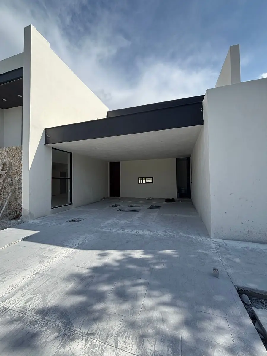En Venta Casa con Alberca y Jacuzzi en Nortemerida, Komchen — foto 2