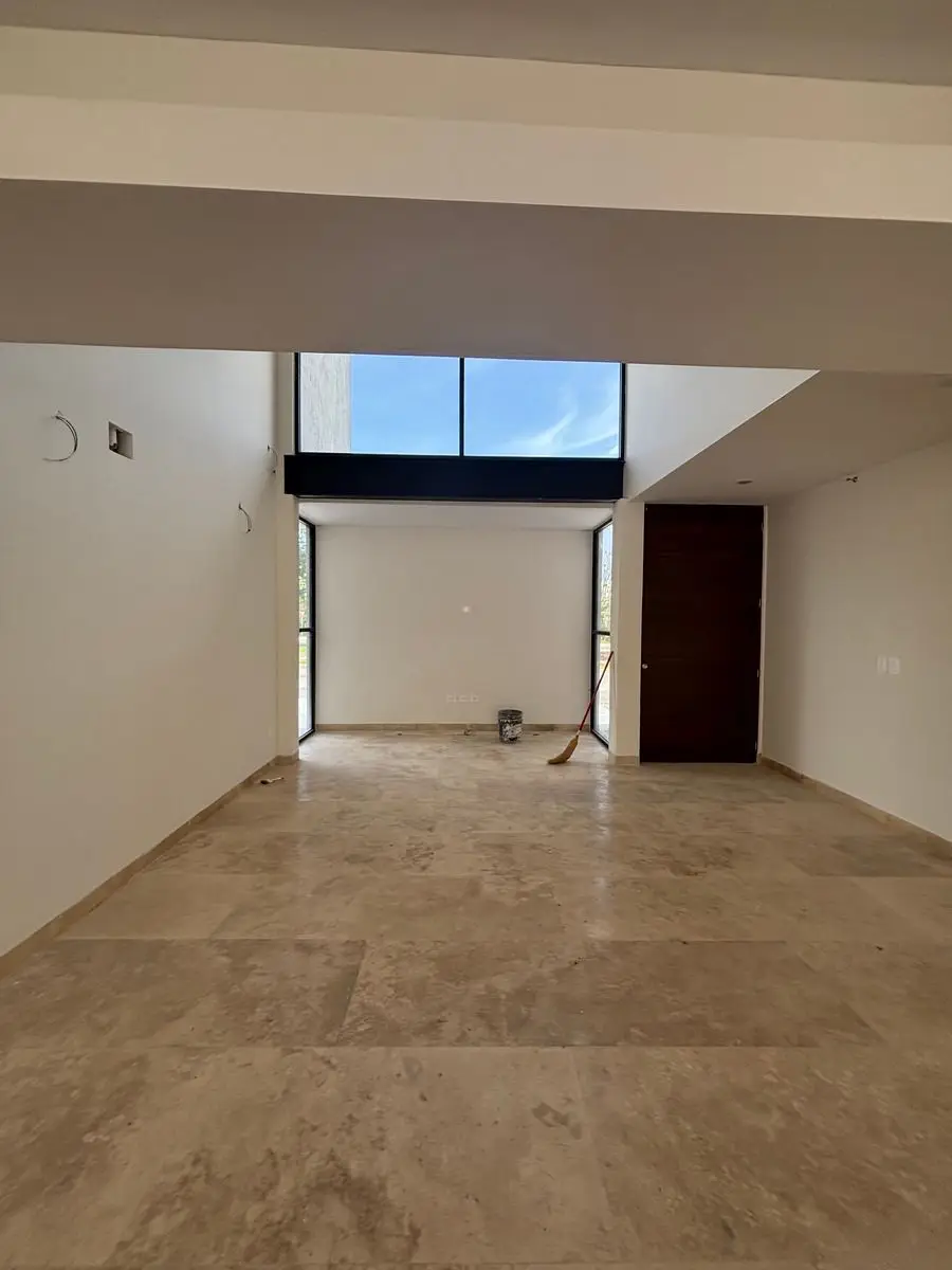 En Venta Casa con Alberca y Jacuzzi en Nortemerida, Komchen — foto 5