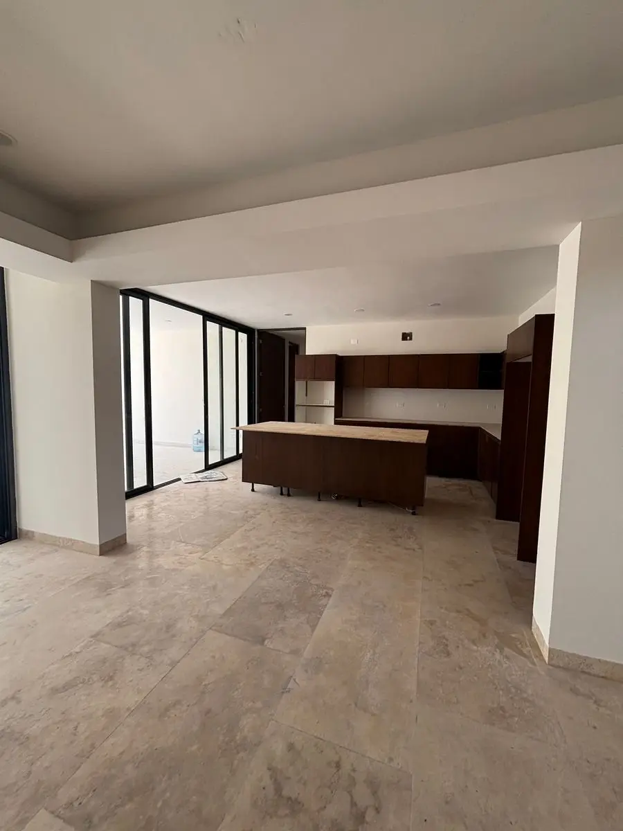 En Venta Casa con Alberca y Jacuzzi en Nortemerida, Komchen — foto 6