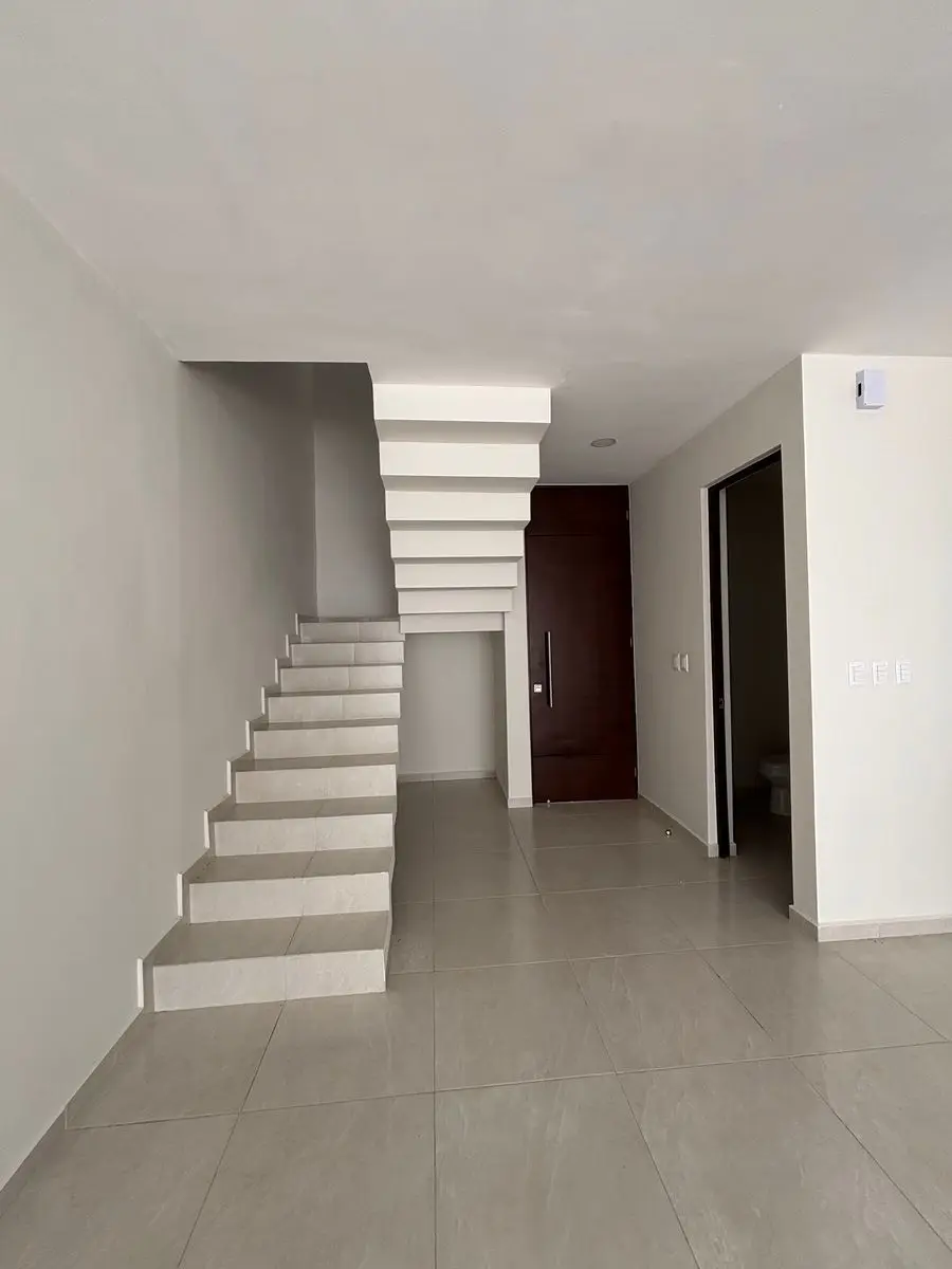 Casa en Venta con Piscina y Terraza en Cholul — foto 3