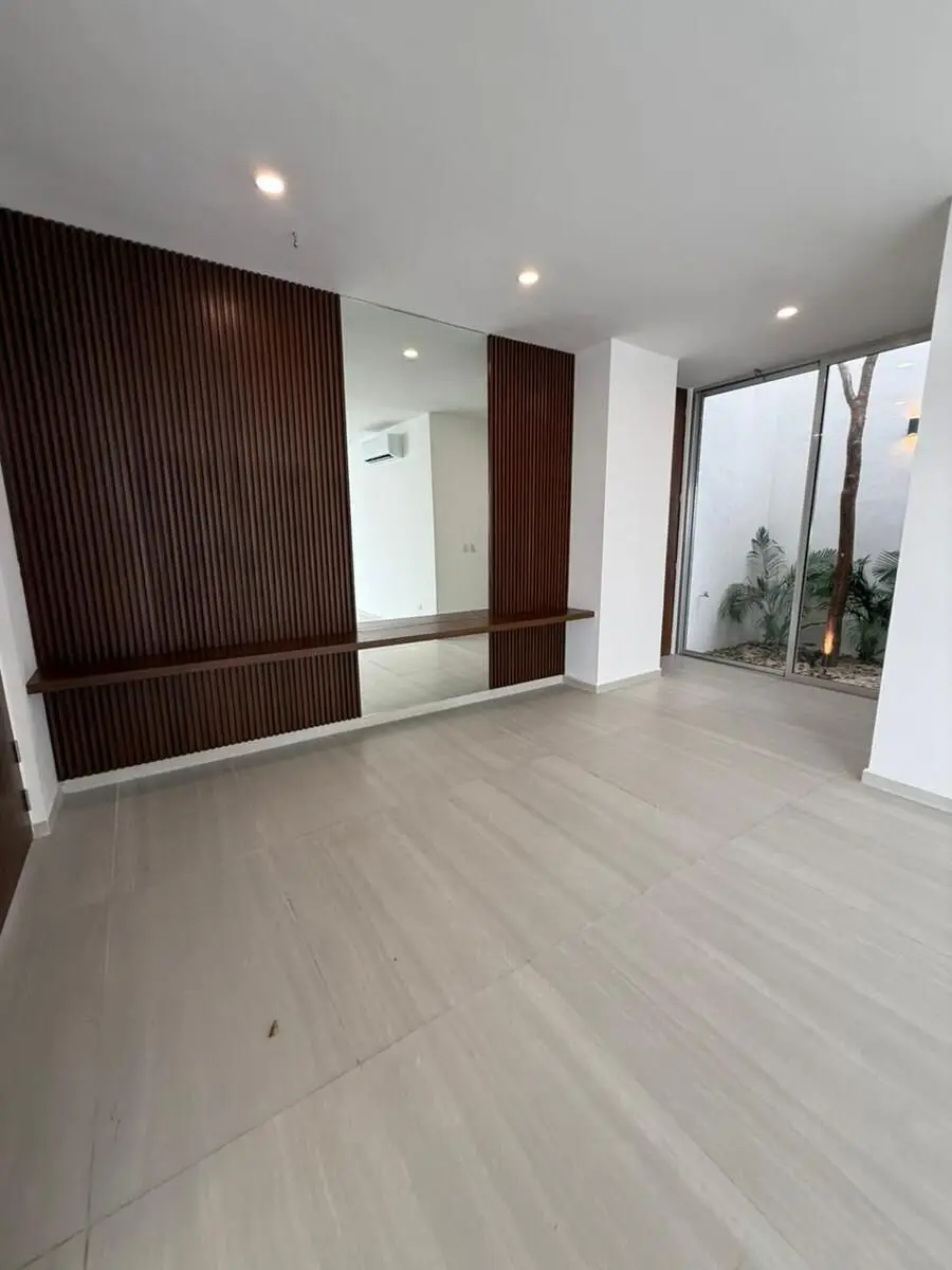 En Venta Casa Residencial con Alberca | el Origen, Xcanatún | — foto 3
