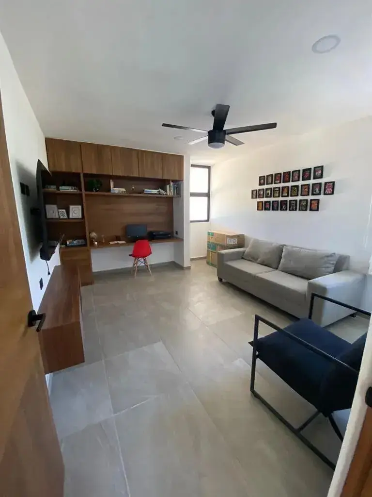 En Venta Casa Residencial de 3 Recámaras, en Priv Arbelia | Conkal — foto 2