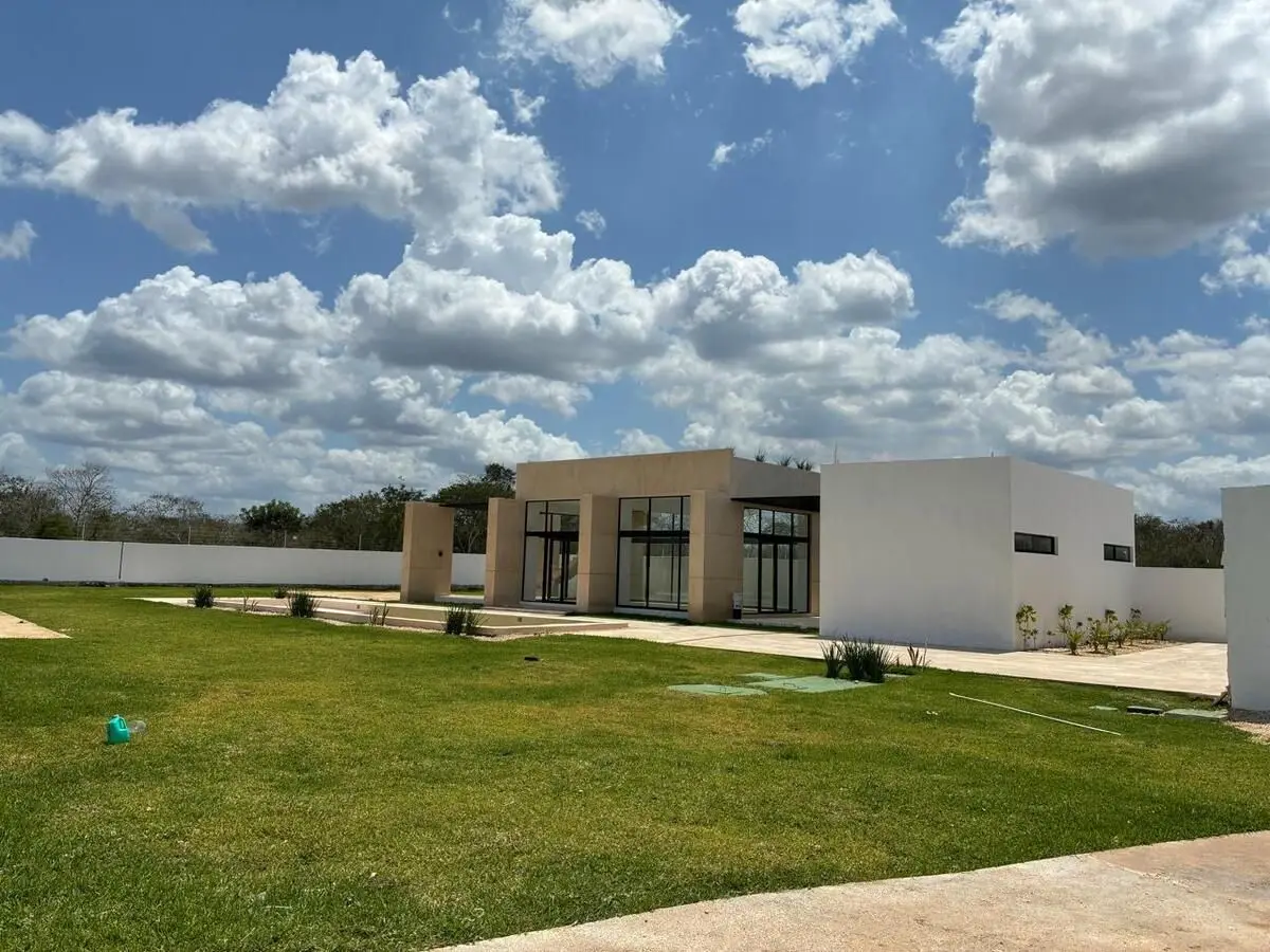 En Venta Casa de Dos Plantas en Morera, Cholul — foto 4