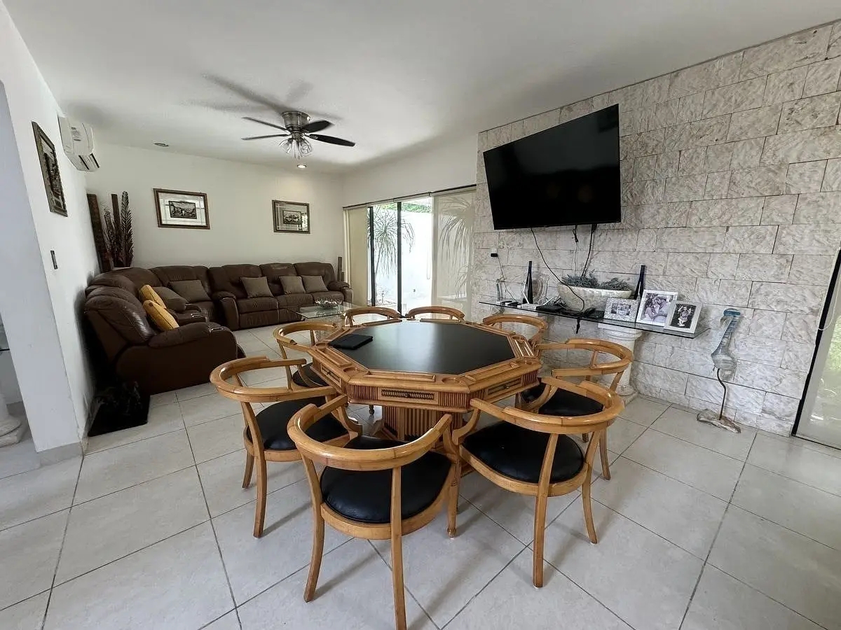 En Venta Casa de 4 Recámaras en Montebello — foto 3