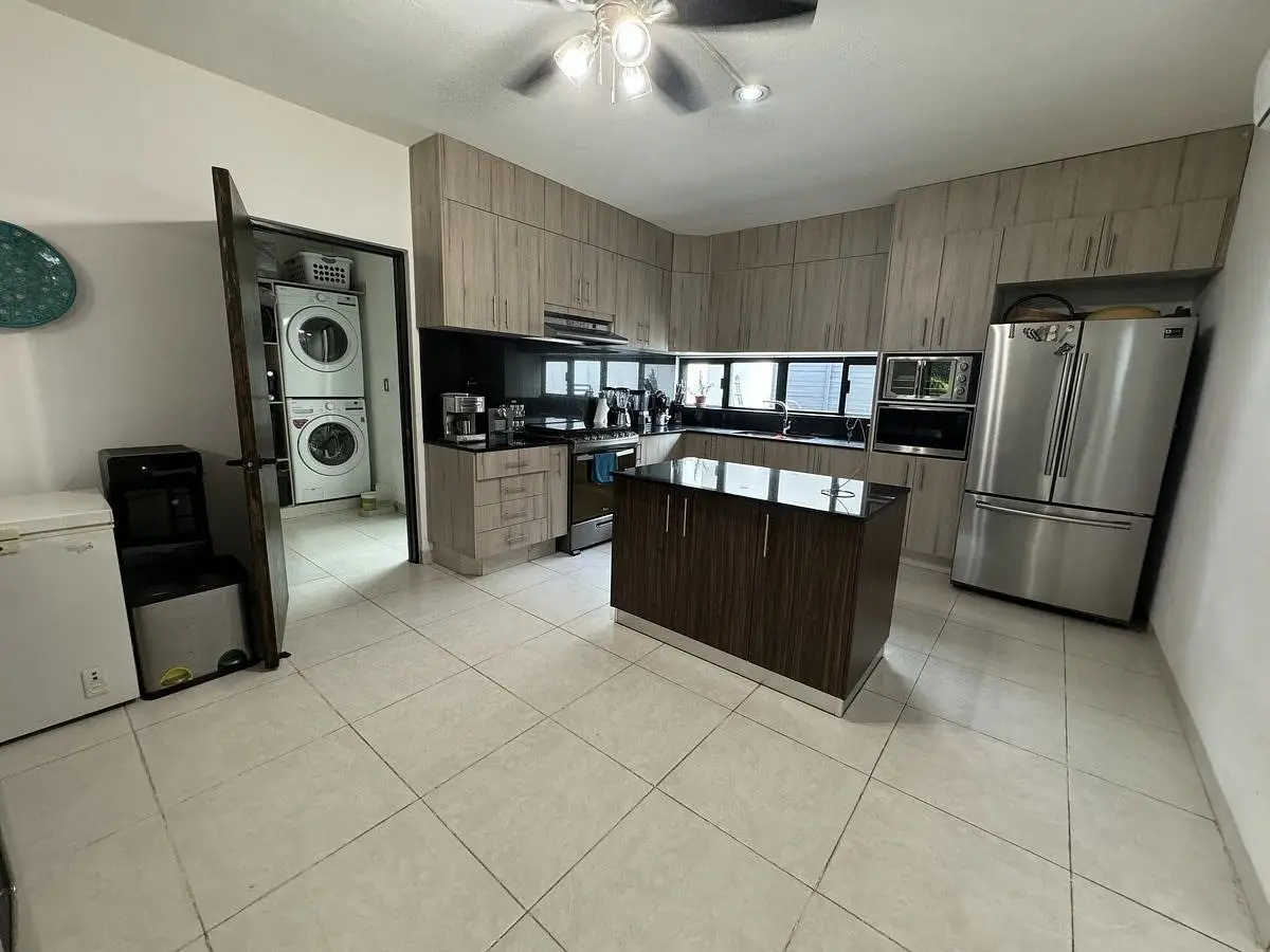 En Venta Casa de 4 Recámaras en Montebello — foto 5