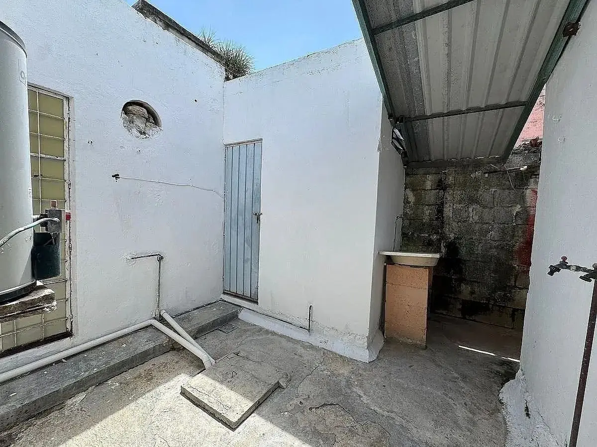 En Venta Casa en Esquina con Locales Comerciales en Mérida Zona Norte Brisas — foto 5