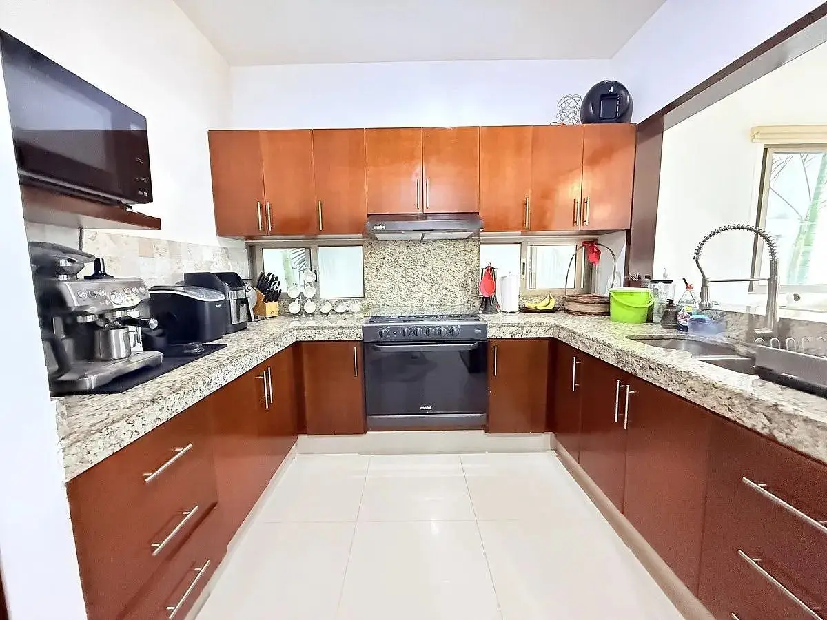 Casa en Venta en Privada Parque Central, Norte de Mérida — foto 3