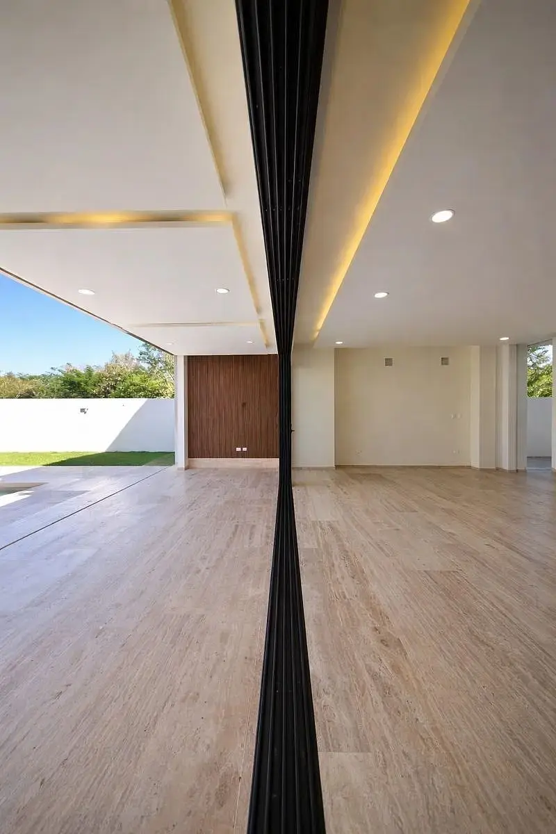 Casa en Venta en Privada Cortijo de Dos Plantas con Amplio Terreno y Alberca — foto 5