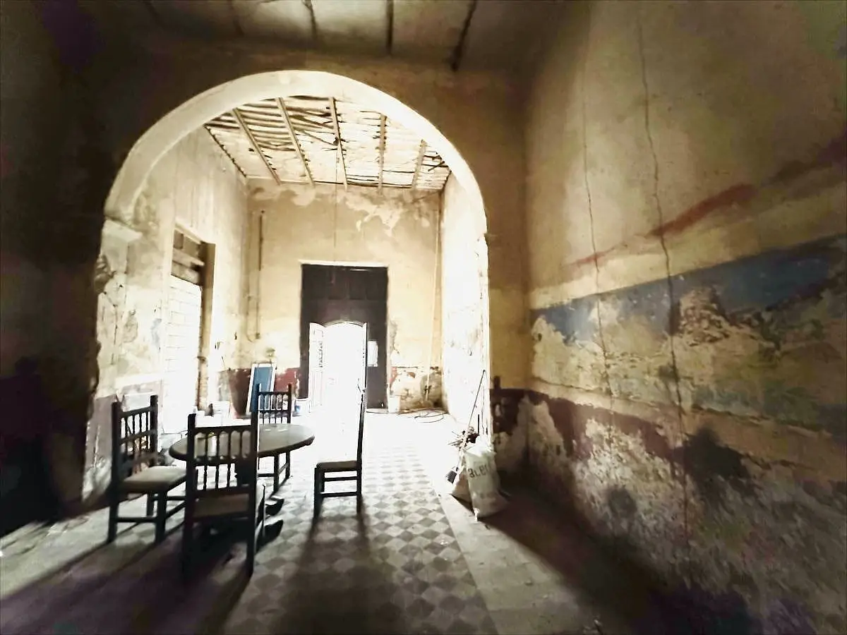 Casa Colonial para Remodelar en el Centro de Mérida en Importante Avenida — foto 4