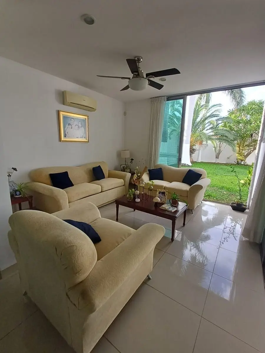 Casa en Venta de 3 Recámaras en Montebello — foto 4