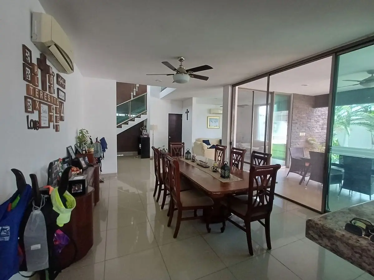 Casa en Venta de 3 Recámaras en Montebello — foto 6