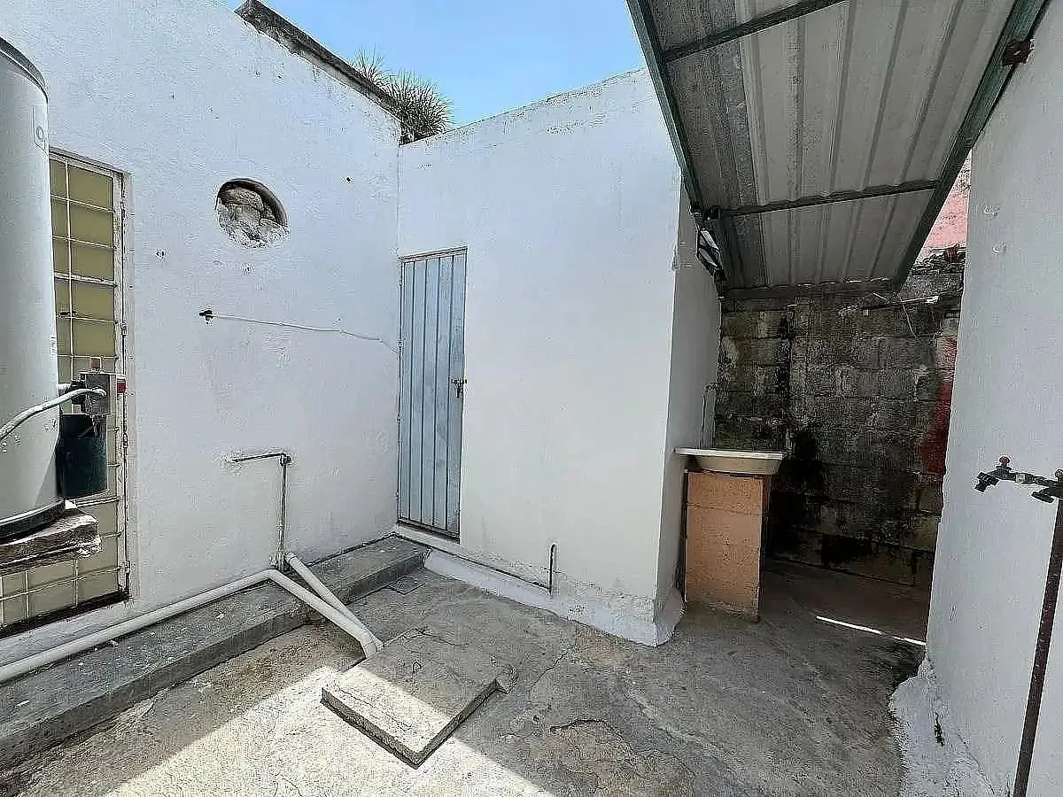 En Venta Casa en Esquina con Locales Comerciales en Mérida Zona Norte Brisas — foto 5