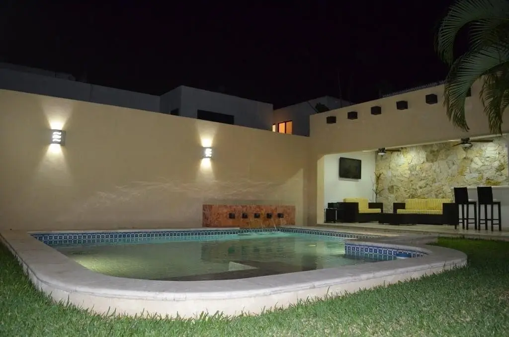 En Venta Casa en García Lavin Mérida Privada Xaman Kab — foto 2