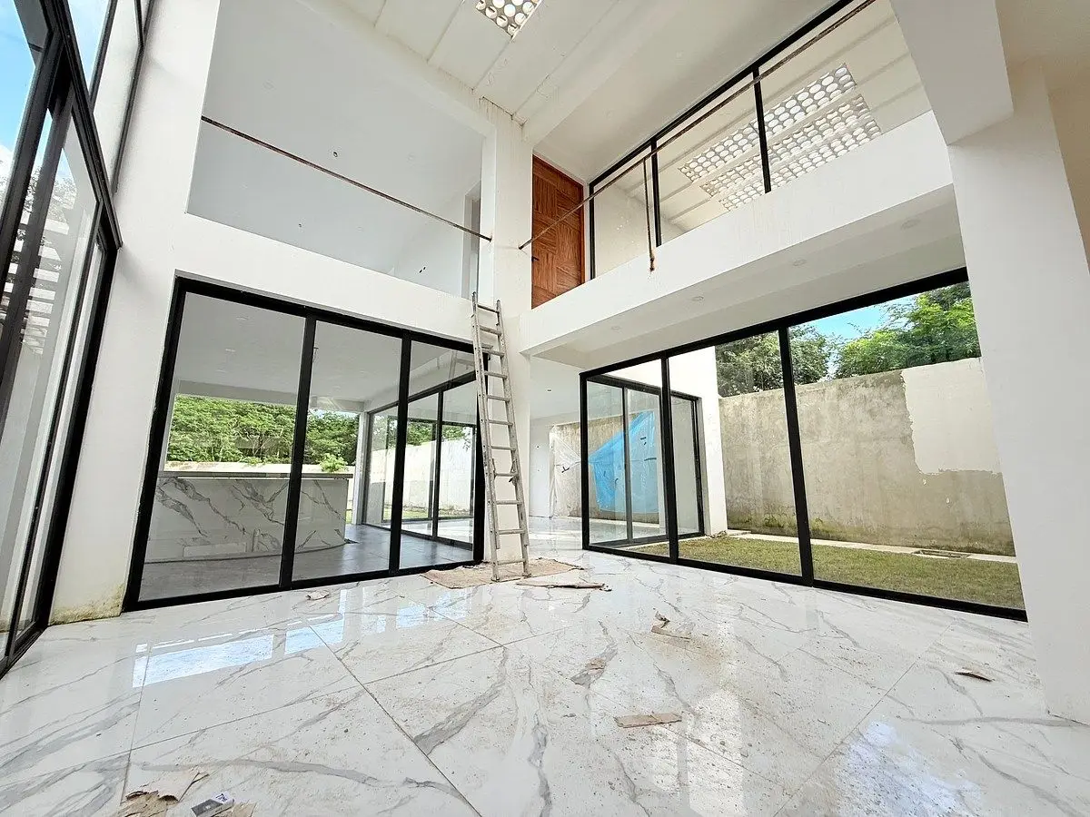 En Venta Casa de 5 Recámaras en Privada Blanca Residencial en Mérida — foto 2