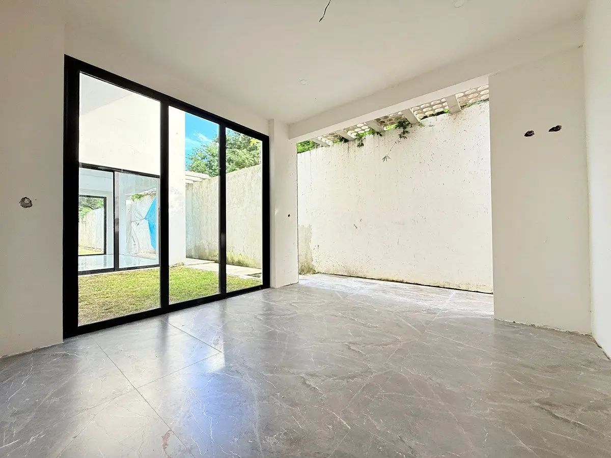 En Venta Casa de 5 Recámaras en Privada Blanca Residencial en Mérida — foto 3