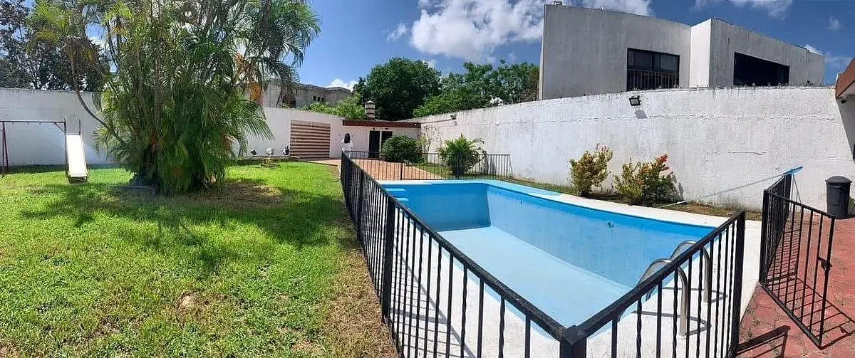 En Venta Casa con 4 Recámaras, Amplio Terreno y Piscina | Col. Juan B. Sosa — foto 2