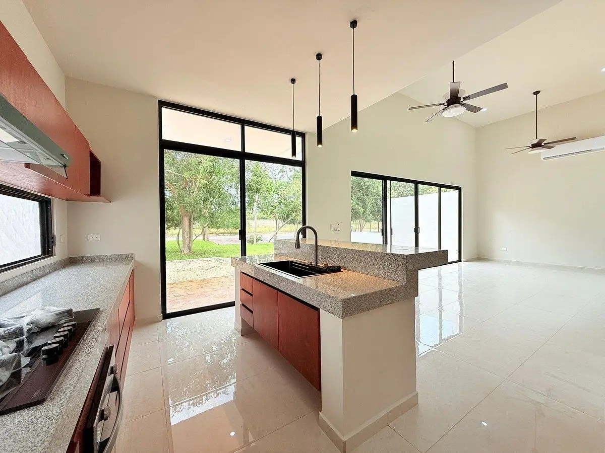 Casa de 4 Recámaras en Esquina Dentro de Privada Altozano — foto 6