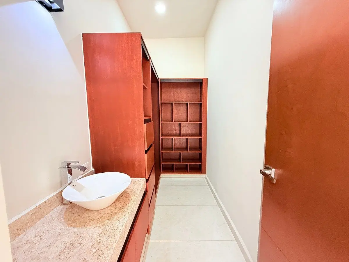 En Venta Casa de 4 Recámaras + Family Room Dentro de Privada Altozano — foto 4