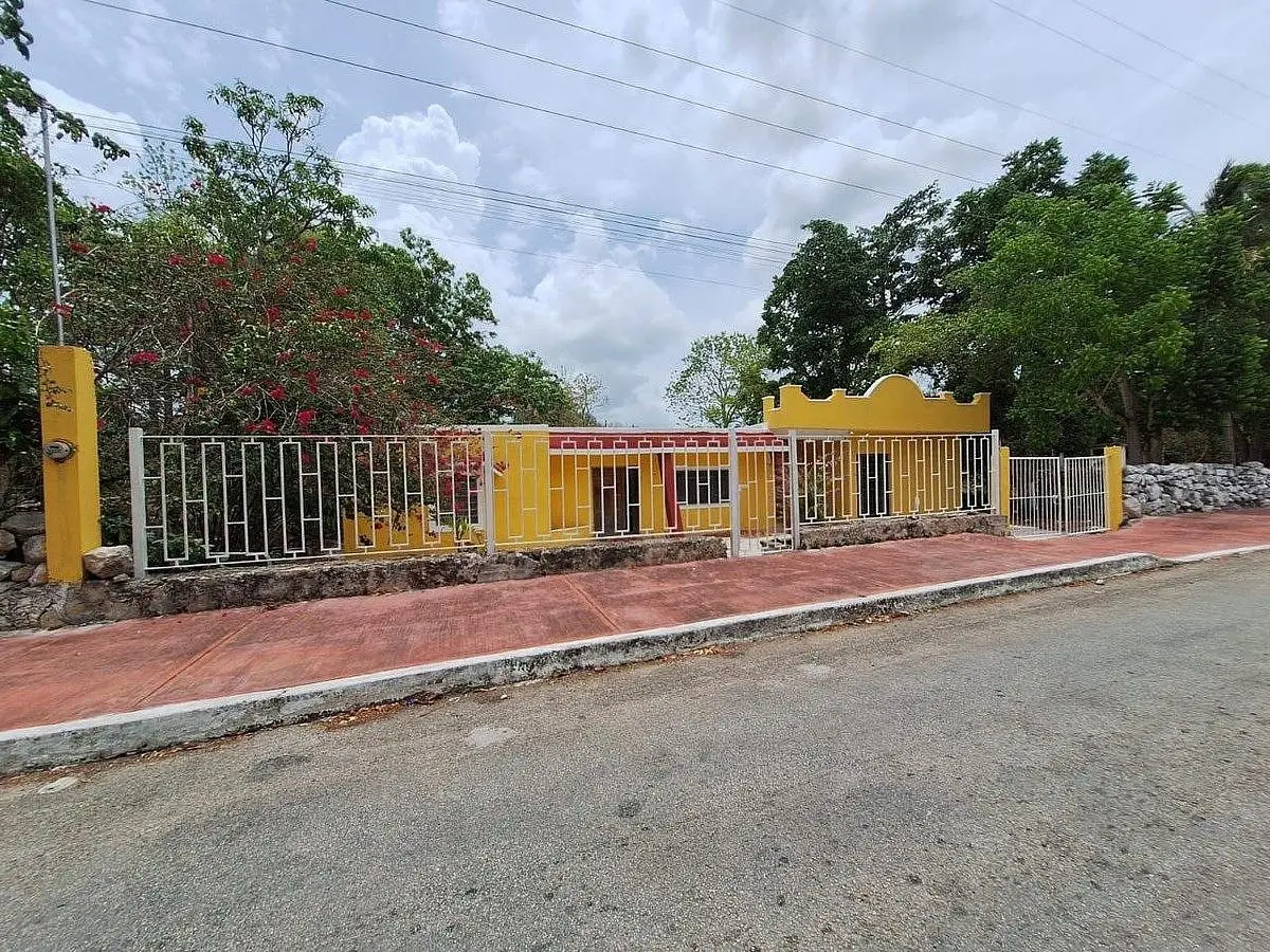 En Venta Casa con Amplio Terreno en Tepakan