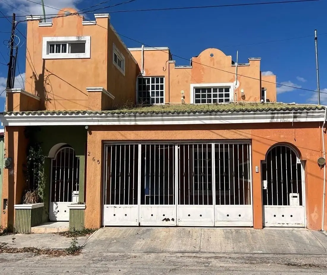 Casa en Venta con 4 Recámaras Ubicada en Fco de Montejo