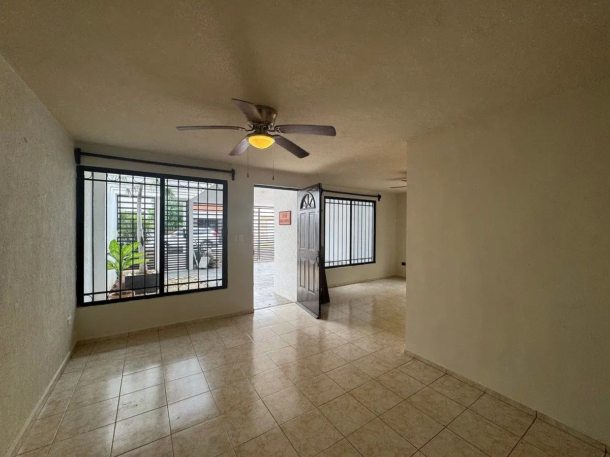 En Renta Casa en Francisco de Montejo Mérida Cerca de Plaza Galerias — foto 2