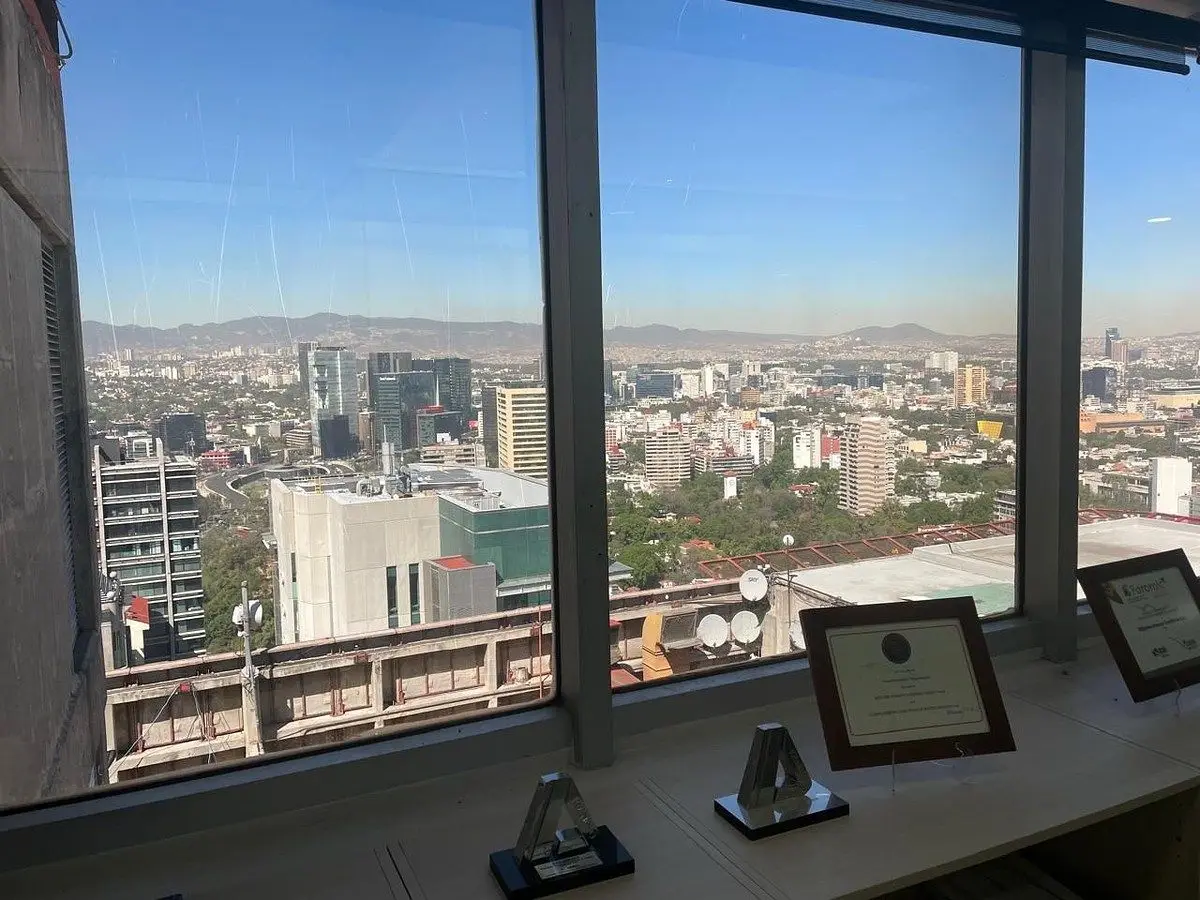 Oficina en renta con vista al Campi Marte — foto 3