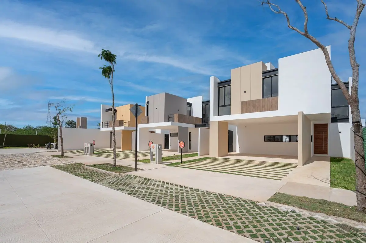 Casa en Venta en Merida en Privada con Amenidades en Altabrisa-Cholul — foto 3