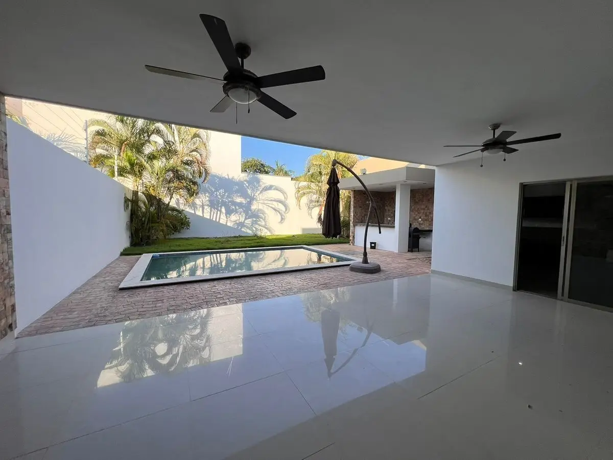 Casa en Reventa de Dos Plantas, Ubicada en el Norte de Merida, en Montebello — foto 4