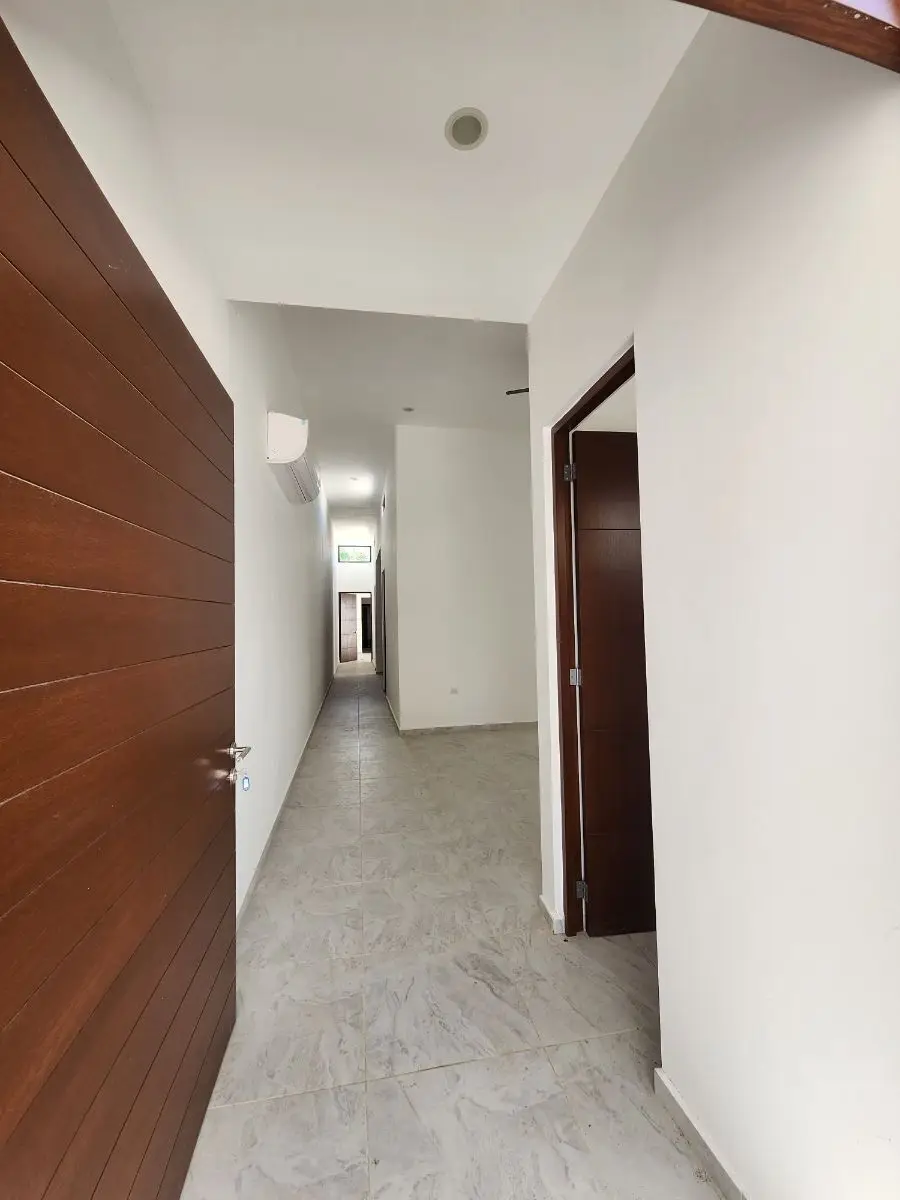 Casa de 1 planta con páneles solares Cholul en privada — foto 2