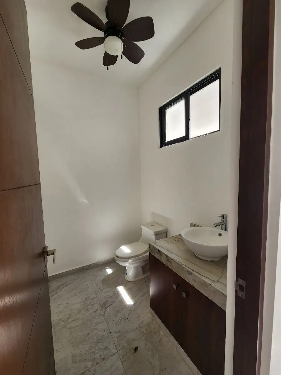 Casa de 1 planta con páneles solares Cholul en privada — foto 5