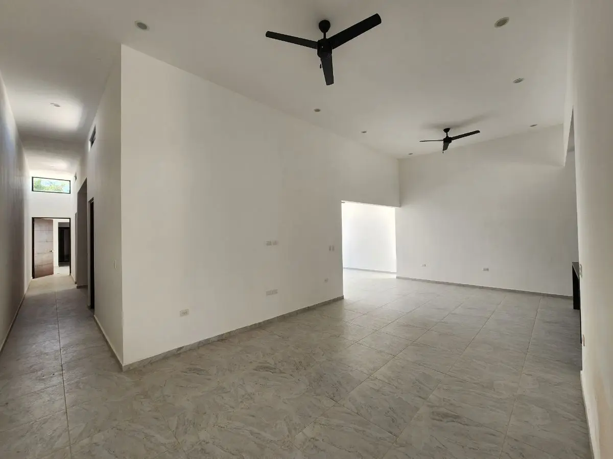 Casa de 1 planta con páneles solares Cholul en privada — foto 6