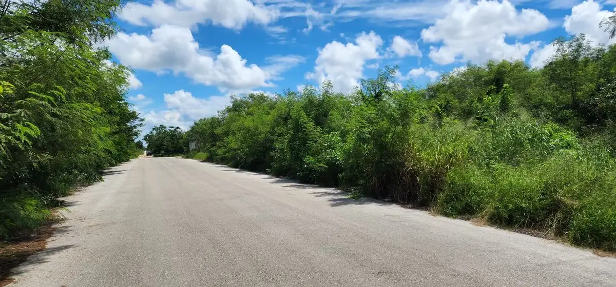 Terreno Muy Bien Ubicado en Temozon a 2 Esq de las Fincas en Merida Norte — foto 2