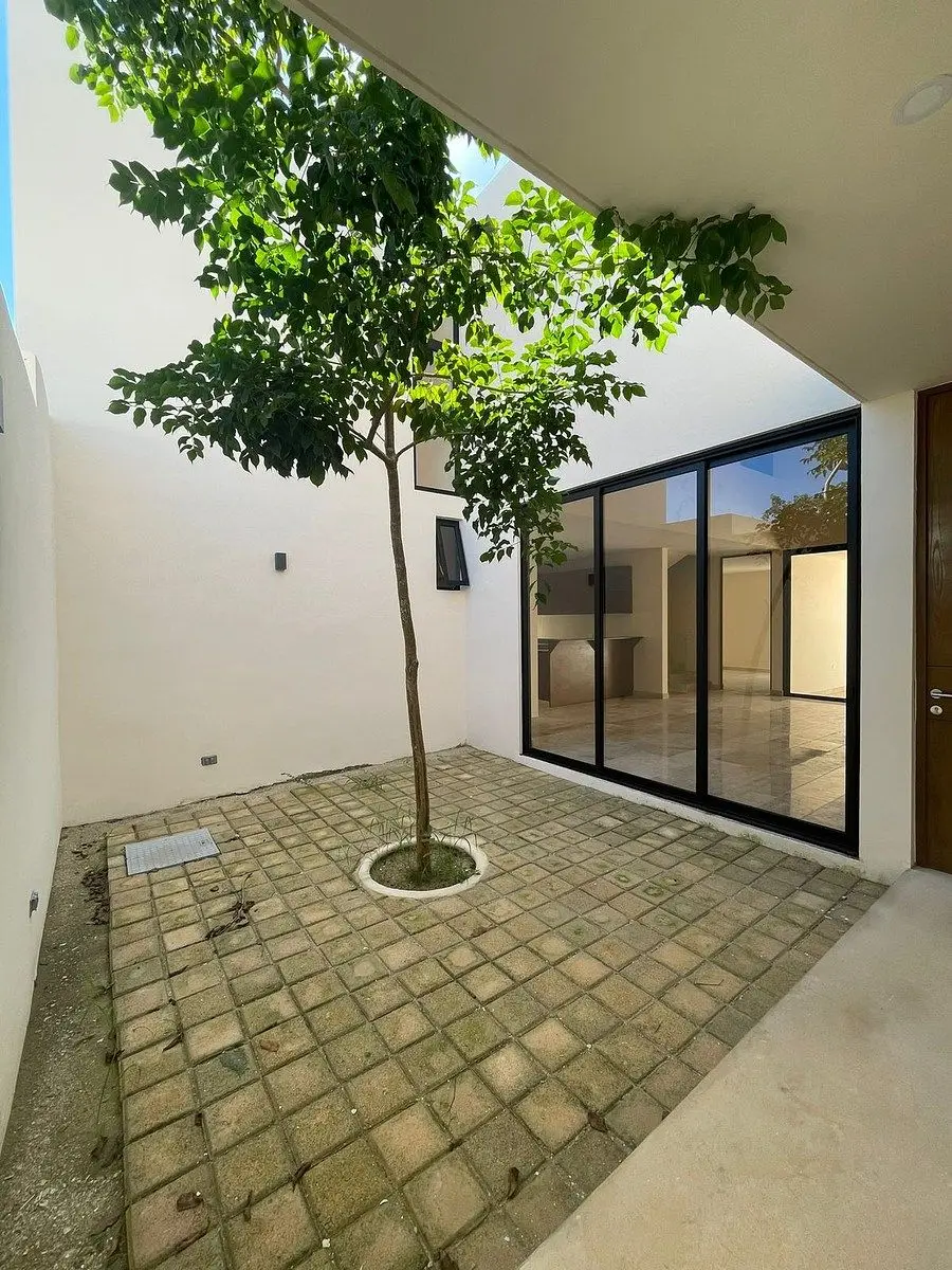 Casa Residencial de Dos Plantas Ubicada en Privada en el Norte de Merida — foto 5