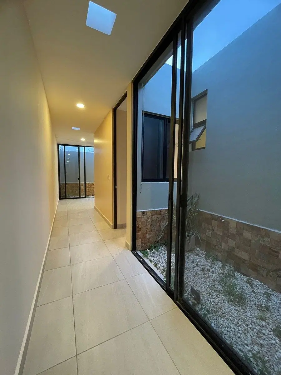 Venta de Casa de una Planta en Privada con Amenidades en el Norte de Merida — foto 3