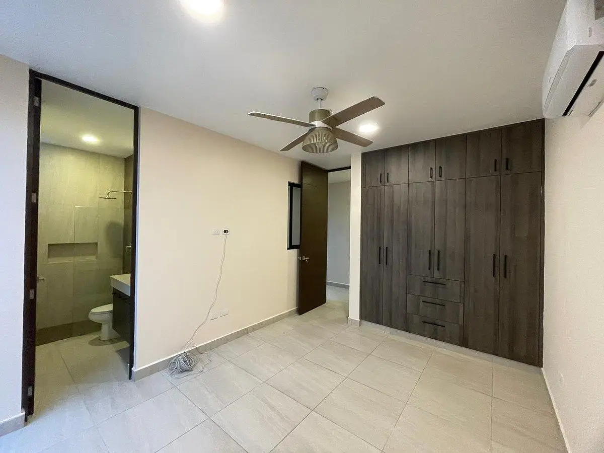 Venta de Casa de una Planta en Privada con Amenidades en el Norte de Merida — foto 5