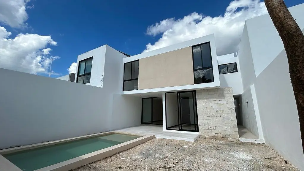 Casa de Dos Plantas en Privada Ubicada en Temozon Norte — foto 3
