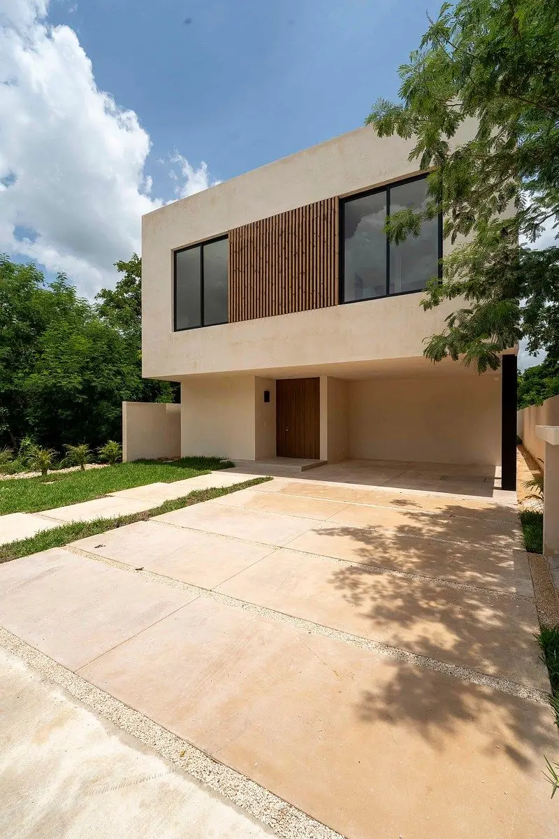 Casa de Dos Plantas Ubicada en Privada Residencial con Amenidades en el Nte de M